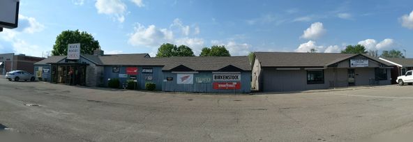 305 W Lincoln Ave, Charleston, IL 61920